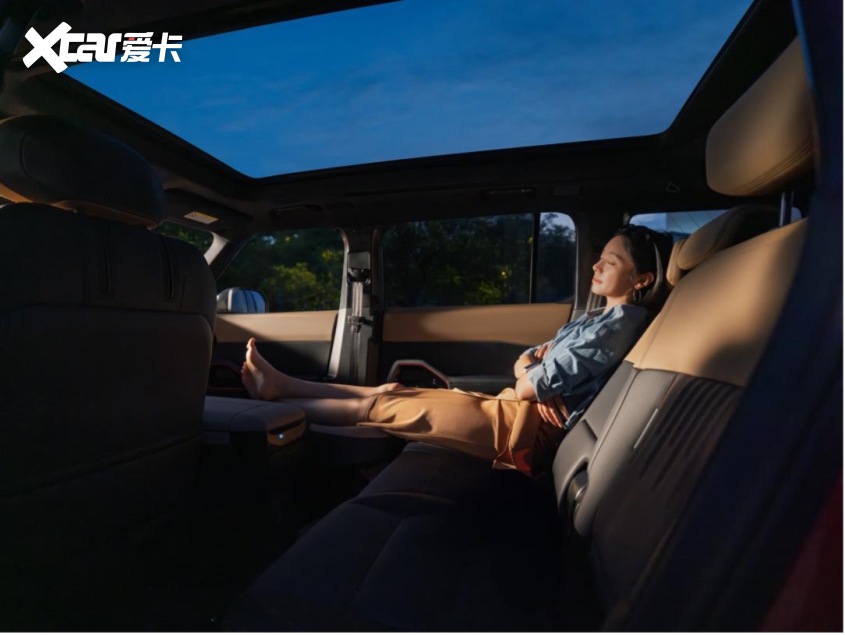 限时赠送行业首创一键升顶露营选装包AG真人试玩平台福特智趣烈马盲订开启(图2)