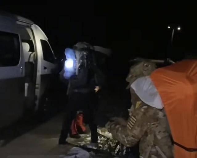 禁区暗藏危险生意有穿越服务开价4800AG真人游戏第一品牌生死鳌太线：徒步(图1)